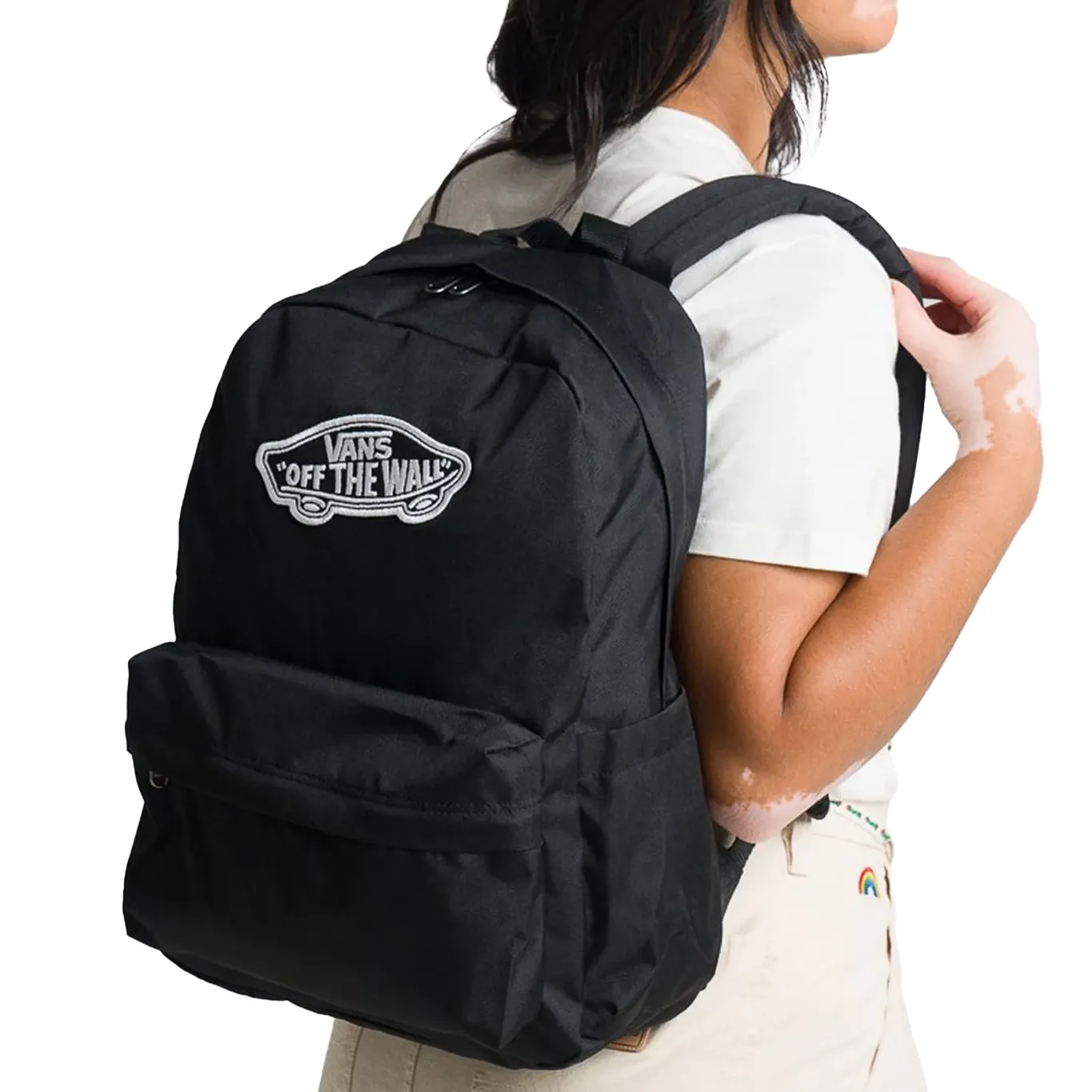 Mochila Vans Old Skool Classic preta vista lateral para uso diário